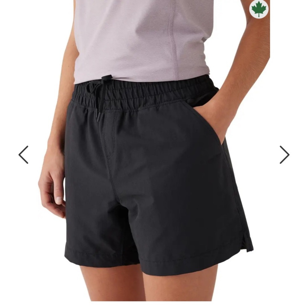 MEC Women's Black Elastic-Waist Athletic Shorts size 12